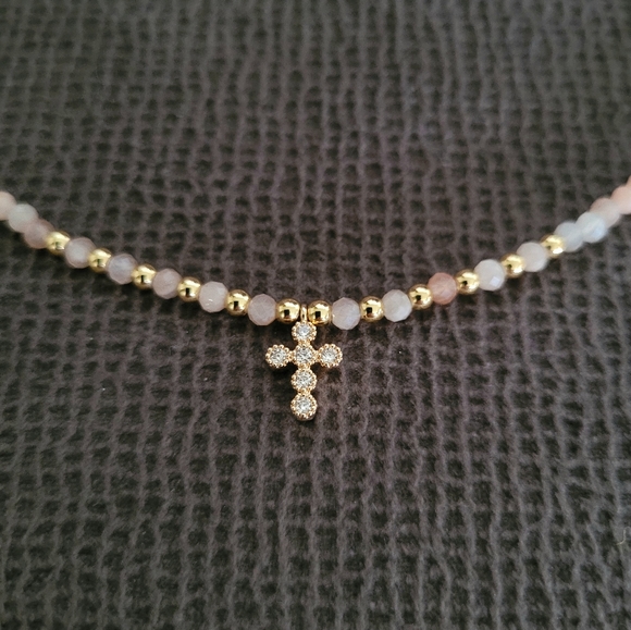 La Meno Sunstone☀️ Choker Necklace with Tiny Cross✝️ - NWT - Picture 10 of 16